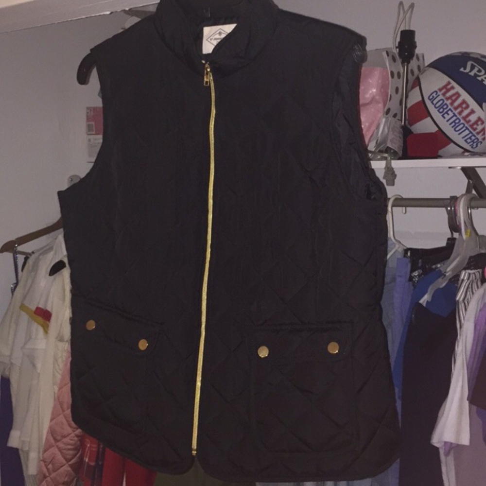 black st john's bay puffy vest